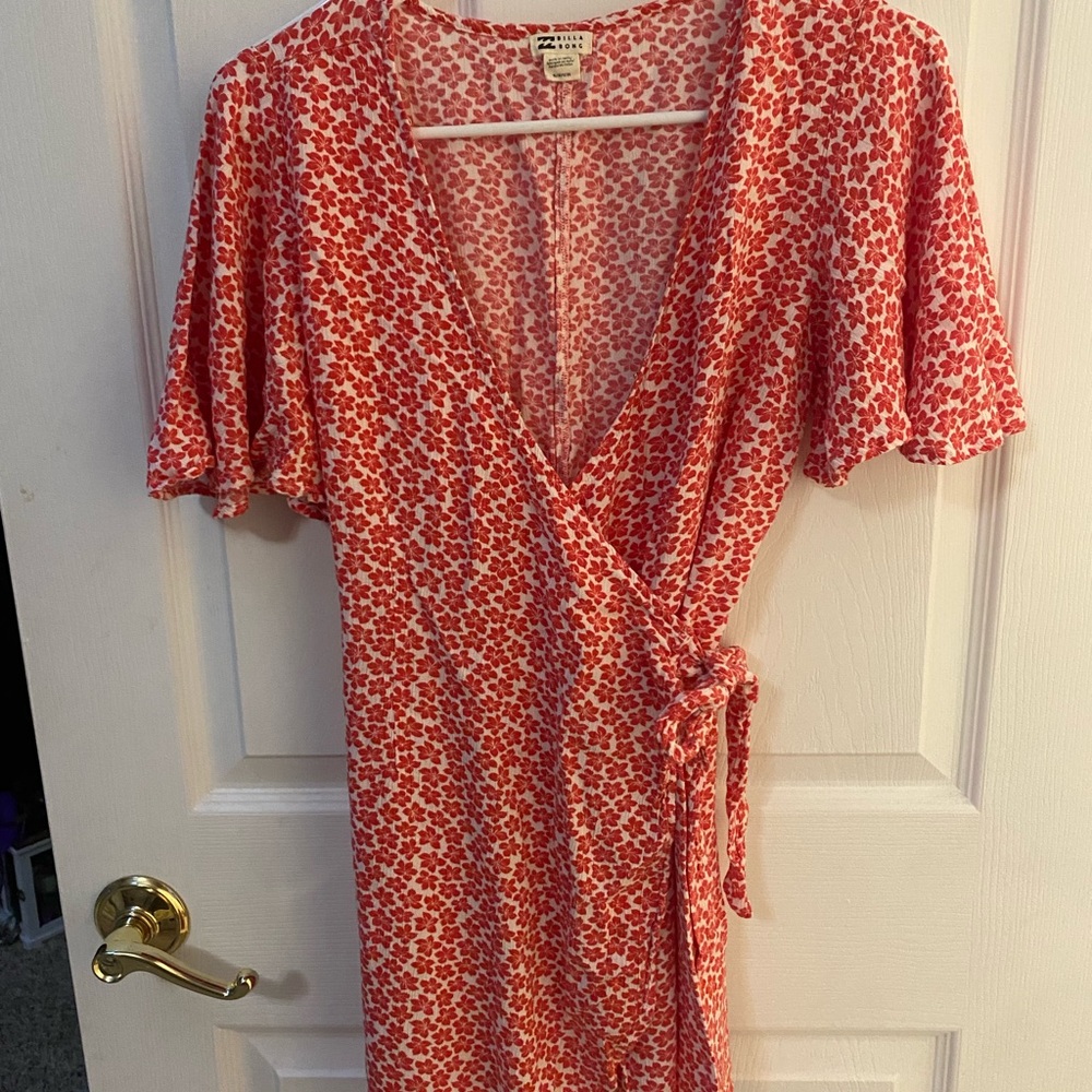 Billabong Red and White Wrap Midi Dress with Flutter Sleeves